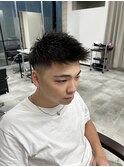 スーツ短髪ツーブロック束感モテる黒髪シークレットパーマ流行