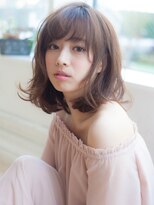 くびレイヤー斜めバングレージュデザインカラーシルキーベージュ