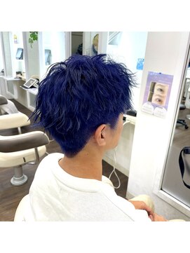 ヘアアンドビューティ ガーデン ベルモール店(HAIR AND BEAUTY GARDEN) ブルー