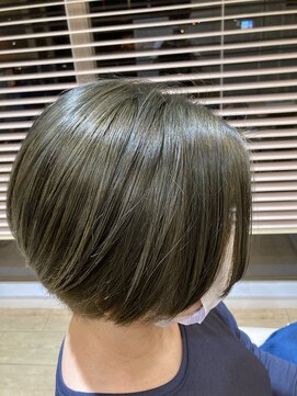 美容室 フィレール(FILER) 前下がりショートオリーブカラースタイル☆