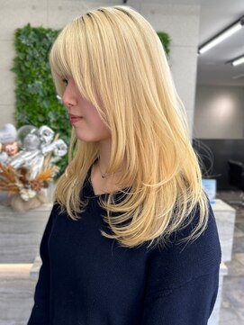 スターズ 柏(STARS) レイヤーカット　ブロンドカラー　韓国風レイヤー　ヨシンモリ