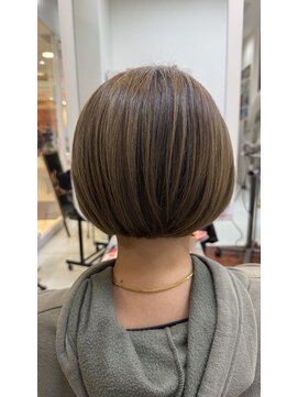 ラディシュ さがみ野(RADISH) 20代30代大人ショートボブｘ小顔ウルフカット丸みショート