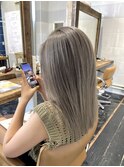 【シャドールーツ】×【ホワイトグレージュ】