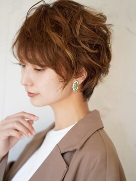 ロミー 本厚木(ROMMY.) 無造作パーマ風☆マッシュボブ/ベージュ丸みショートハイライト