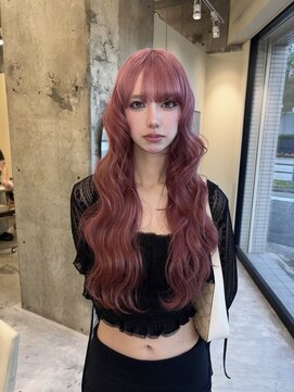 ジェム リット(GEM lit) こっくり濃いめのピンクで、大人かわいい雰囲気に♪