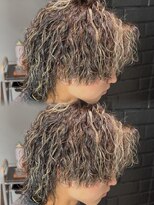 ステラ(STELLA)&nbsp;ツイストスパイラル/ハイライトパーマ/センターパートパーマ