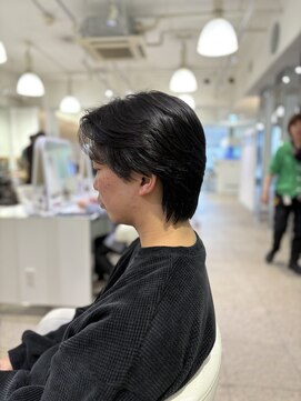 毛流れセンターパート/好印象メンズヘア/ウルフカット