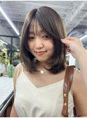 ミディアムレイヤーカット顔周りレイヤーハッシュカット透明感