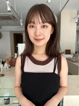 ガーデンヨコハマエスト(GARDEN YOKOHAMA est) シースルー前髪　ツヤベージュ　ストレートボブ　ロブ　暗髪