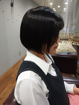 ウィーク 梅田(UiiC) 簡単スタイリング◆艶髪◆顎ライン小顔ボブ【uiicumeda sachi】