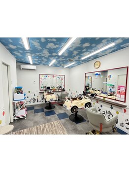 少人数のプライベートな空間で、カット中や撮影中も周りを気にせず時間を過ごせるのが嬉しい☆