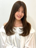 顔周りレイヤー オリーブベージュ 艶髪 20代30代 透明感カラー
