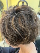 アンビエンテロロ(ambiente LOLO)&nbsp;ミディアムショートボブ夏バージョン