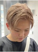 サイドパート　ミルクティーベージュ　メンズカジュアル