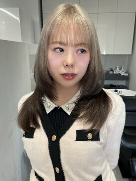 ソル 栄矢場町(SOL) レイヤーカット/ホワイトミルクティー/ルーツカラー