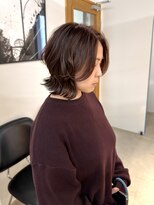 ミーナ バイ アーバン(Meena by urban.)&nbsp;【Meenaハザマ】大人な外ハネくびれボブ