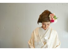 プルースブライダル 表参道 原宿店(Plus Bridal PlusLounge TOKYO)の雰囲気（和装前撮り、和装婚礼もプロの着付けとヘアメイクで思いのままに）