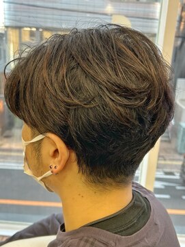 ヘッズ 本八幡店(HEADS) MEN'S HAIR  センターパート　ツイストスパイラル　コンマヘア