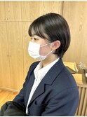 耳かけショートボブ
