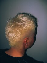 メリケンバーバーショップ フクオカ(MERICAN BARBERSHOP FUK)&nbsp;スキンフェードツイストスパイラルサイドパートセンターパートa1