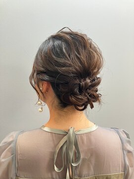 ラパニエ 博多(La panier) 王道ゆるふわシニヨン