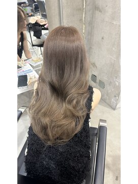 ラック(LUCK) レイヤーぱっつん前髪ステップボーンカットシルキー船橋/韓国