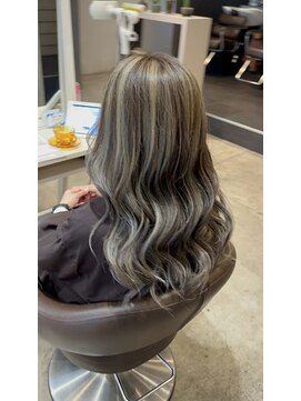 ヘアアンドメイク アース 聖蹟桜ヶ丘店(HAIR&MAKE EARTH) ハイライトカラー