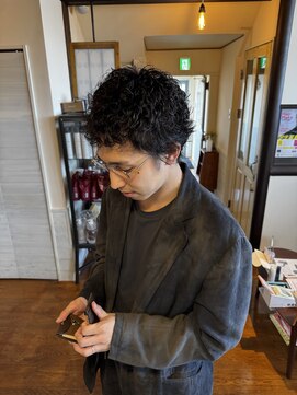 スパイスシー(spice_c) ウルフ風メンズパーマ