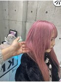 ピンクベージュ