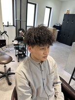 カルロイースタイル(CARLO e-style)&nbsp;波巻きツイストスパイラルパーマツーブロック刈り上げマッシュ