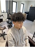 波巻きツイストスパイラルパーマツーブロック刈り上げマッシュ