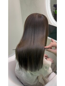 エラ(Ella) 赤み消しグレージュカラー+髪質改善トリートメント