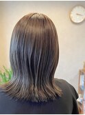 夏のグレージュカラーで納涼ヘアはいかが?