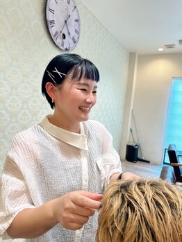 エクラ(Eclat)の写真/女性同士だから髪の悩みやコンプレックスも相談しやすい☆高い技術と提案力で一緒にお悩み解決◎