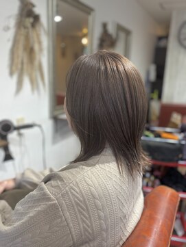 ヘアメイク アンフィ(amphi) オリーブベージュ