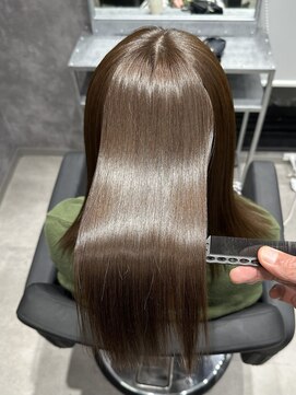 黒髪ストレートロングレイヤーミディアム髪質改善ストレートヘア