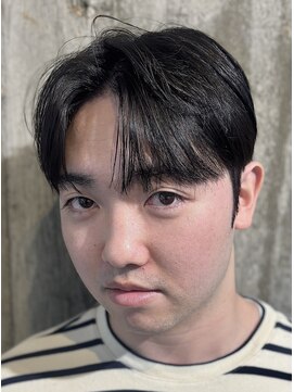 ダウンパーマセンター分けマッシュメンズカット