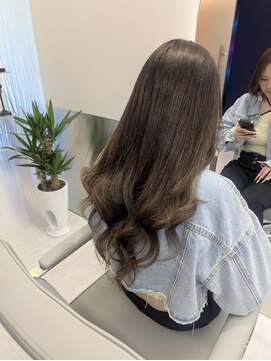 リノン(LINON) アッシュロングヘアーでイメチェン!