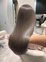 リヴナ(Livna) 絶妙なくすみ感のくすみグレージュ◎