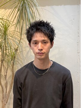 ベル 新宿(Belle) カットで動きをつくるスパイキーショート