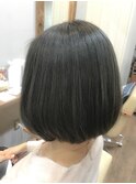 ショートボブ