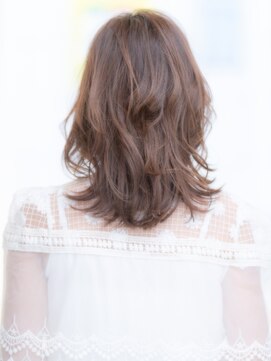 ヴィアラ 自由が丘(VIALA) 【VIALA 自由が丘】リバースパーマ×華やかさ