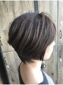 ショートボブ