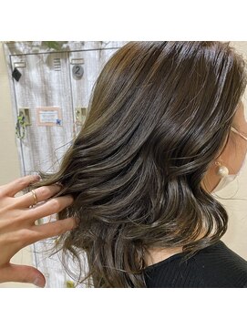 ソルト(Salt) オリーブベージュカラー