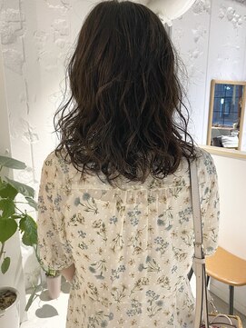 コフィー バイ メルト 吉祥寺(cofy by melt) 【三ツ井純】大人可愛いミディアムゆるふわパーマ コテ巻き風