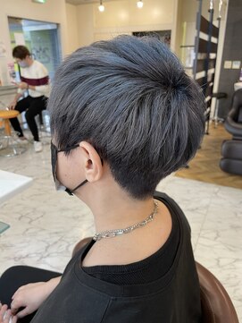トモズヘアデザイン(Tomo's Hair Design) シルバーアッシュ