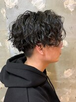 アカ(ACA)&nbsp;メンズマッシュパーマ波巻ツイストスパイラルパーマ札幌大通