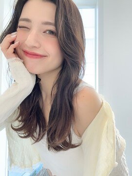 レミエ ダイカンヤマ(lemiie) ヘルシースタイルふんわりカール レイヤーカット レイヤーロング