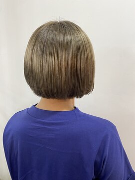 ヘアーアンドメイクアップモパ ベージュカラー