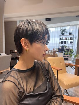 キミトヘアデザインアンドスパ(Kimito Hair design&spa) マッシュショート 大人ショート 刈り上げショートブルーカラー